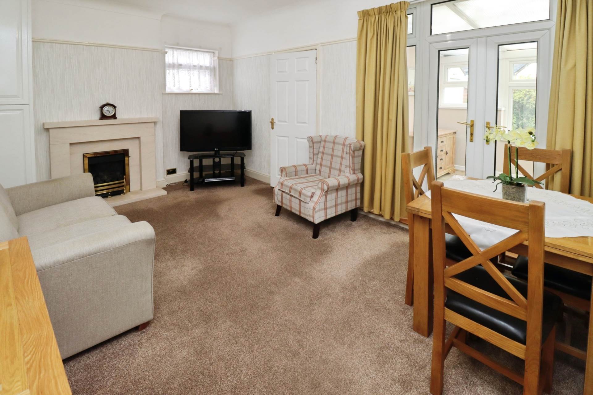 Additional Property Image 2 bedroom Semi Detached Bungalow for sale in Wirral 3