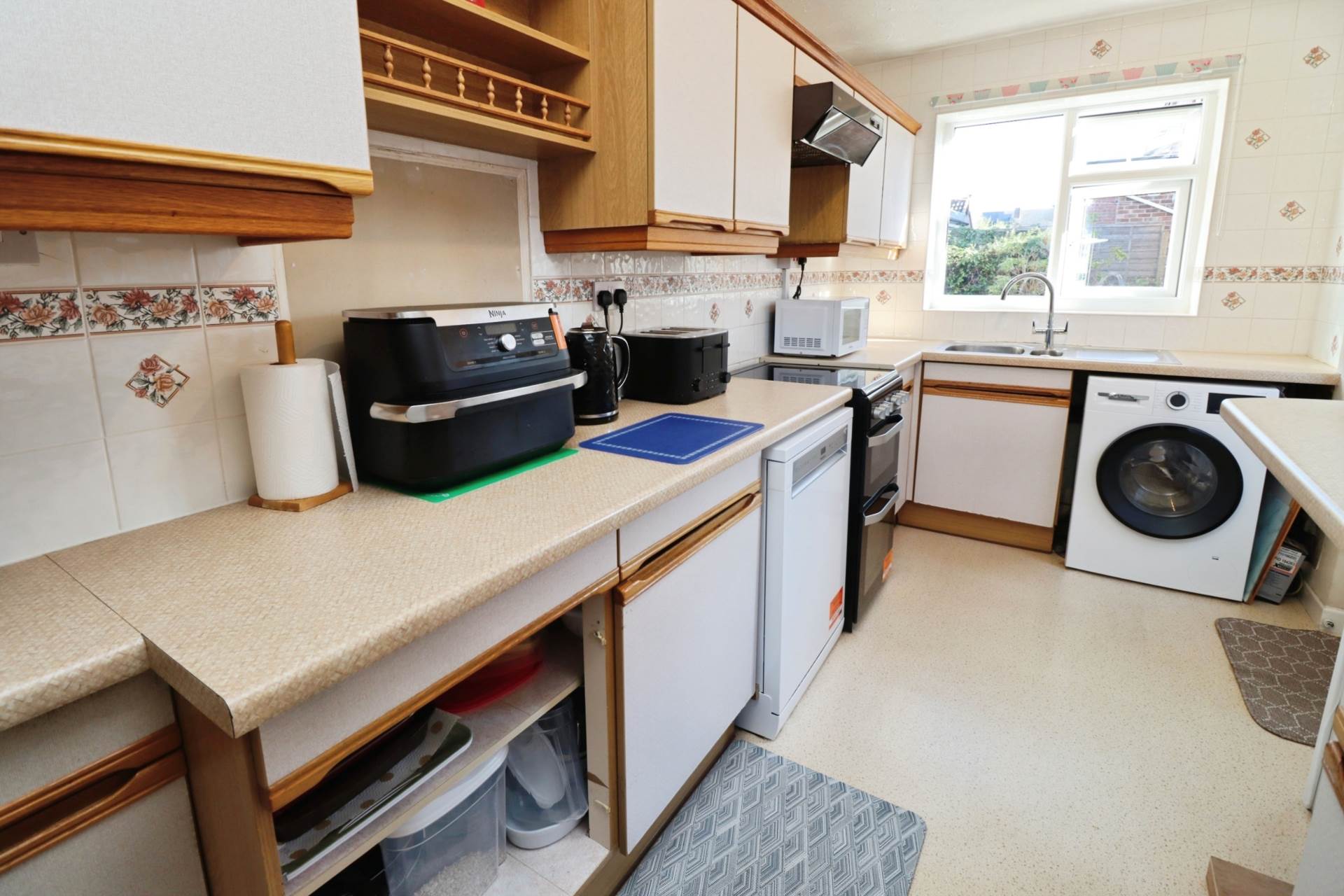 Additional Property Image 3 bedroom Semi Detached for sale in Prenton 8
