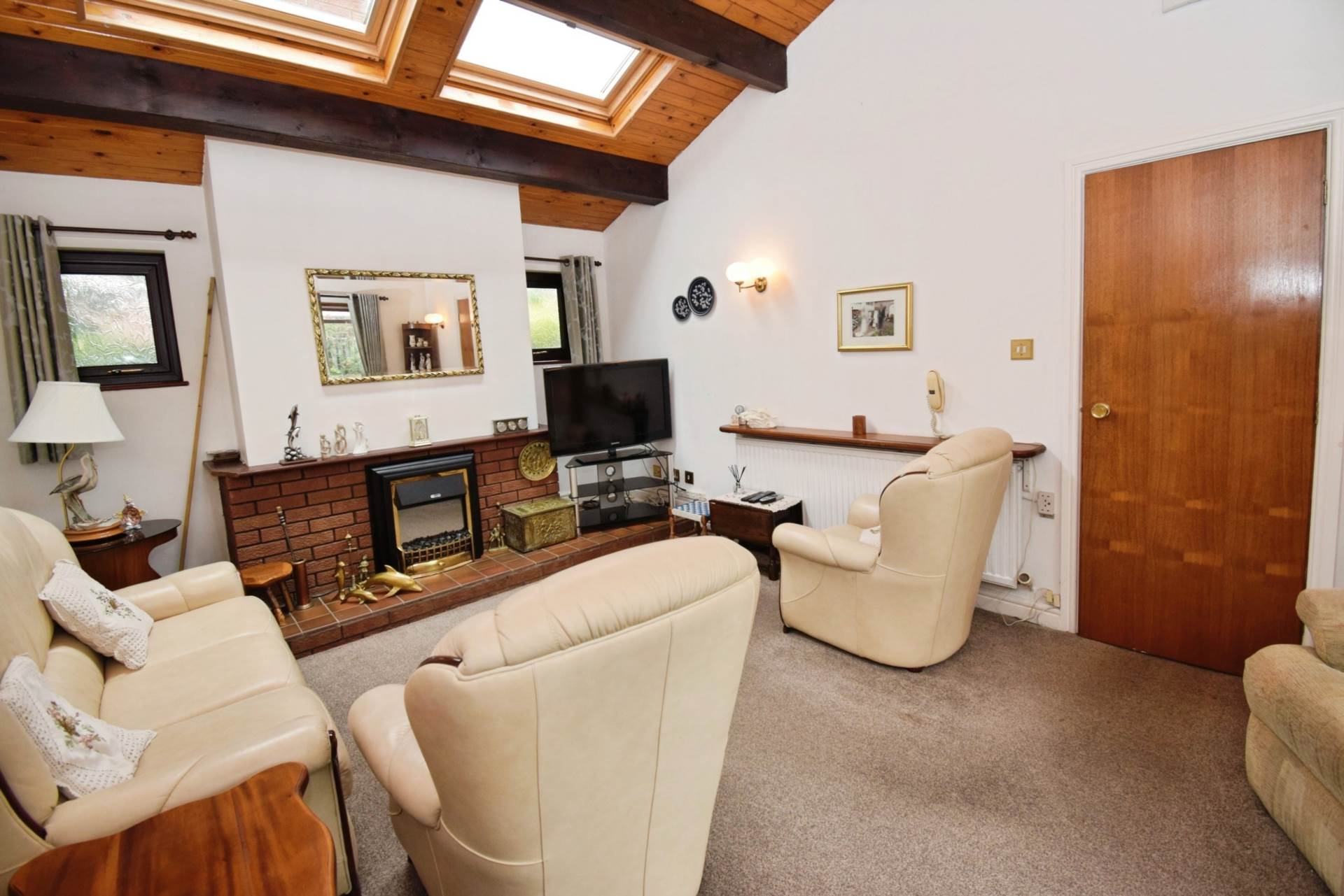 Additional Property Image 3 bedroom Detached Bungalow for sale in Wirral 11