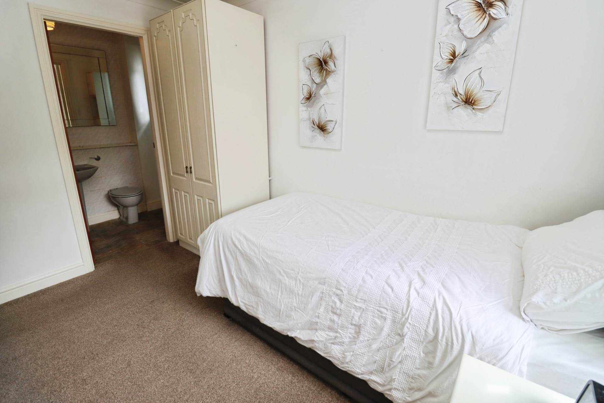 Additional Property Image 3 bedroom Detached Bungalow for sale in Wirral 12