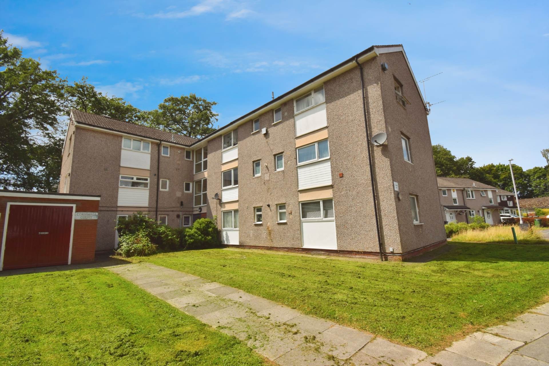 3 bedroom Flat to rent in Wirral