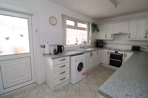 Additional Property Image 2 bedroom Semi Detached for sale in Wirral 7