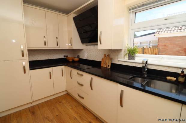Additional Property Image 2 bedroom Bungalow for sale in Wirral 2