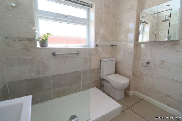 Additional Property Image 2 bedroom Bungalow for sale in Wirral 9