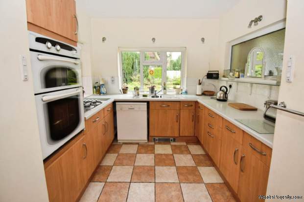 Additional Property Image 2 bedroom Detached Bungalow for sale in Wirral 8