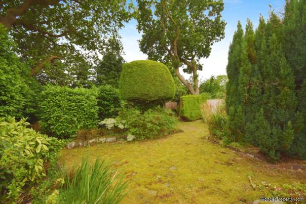 Additional Property Image 2 bedroom Detached Bungalow for sale in Wirral 18