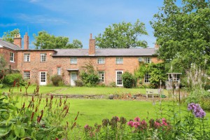 4 bedroom Detached for sale in Ellesmere Port