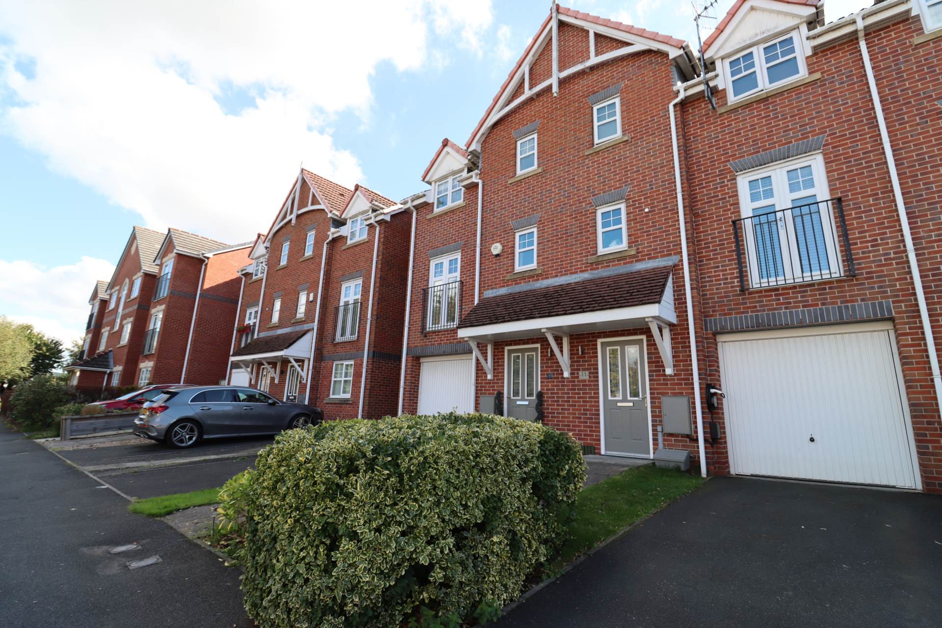 4 bedroom Town House for sale in Wirral