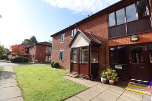 2 bedroom Apartment for sale in Wirral