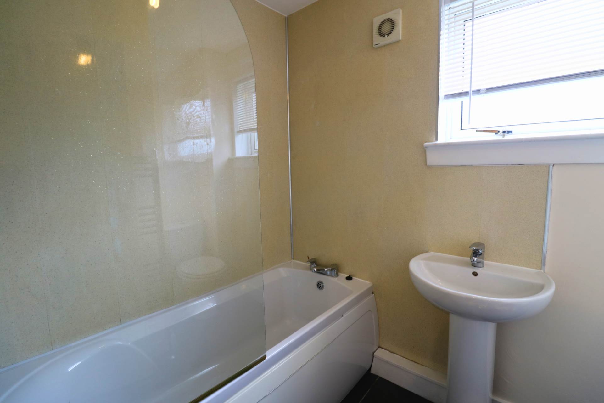 Additional Property Image 2 bedroom Flat to rent in Paisley 10