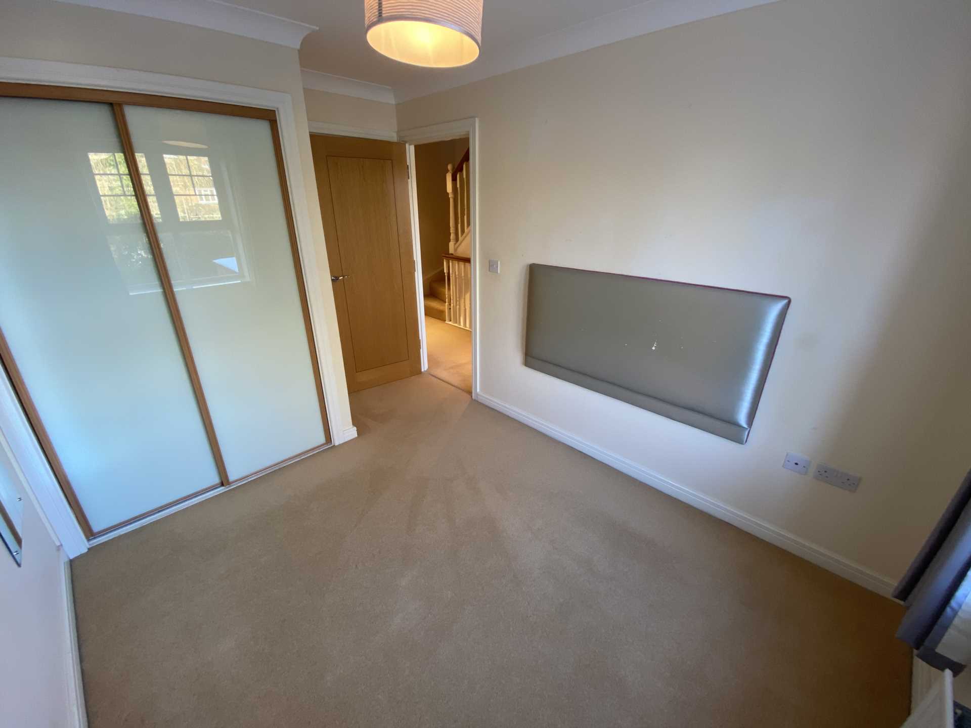 Additional Property Image 4 bedroom Town House to rent in Radlett 16