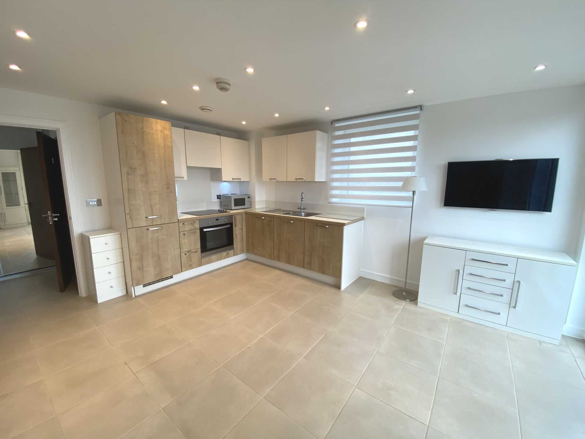 Additional Property Image 1 bedroom Penthouse to rent in Edgware 2
