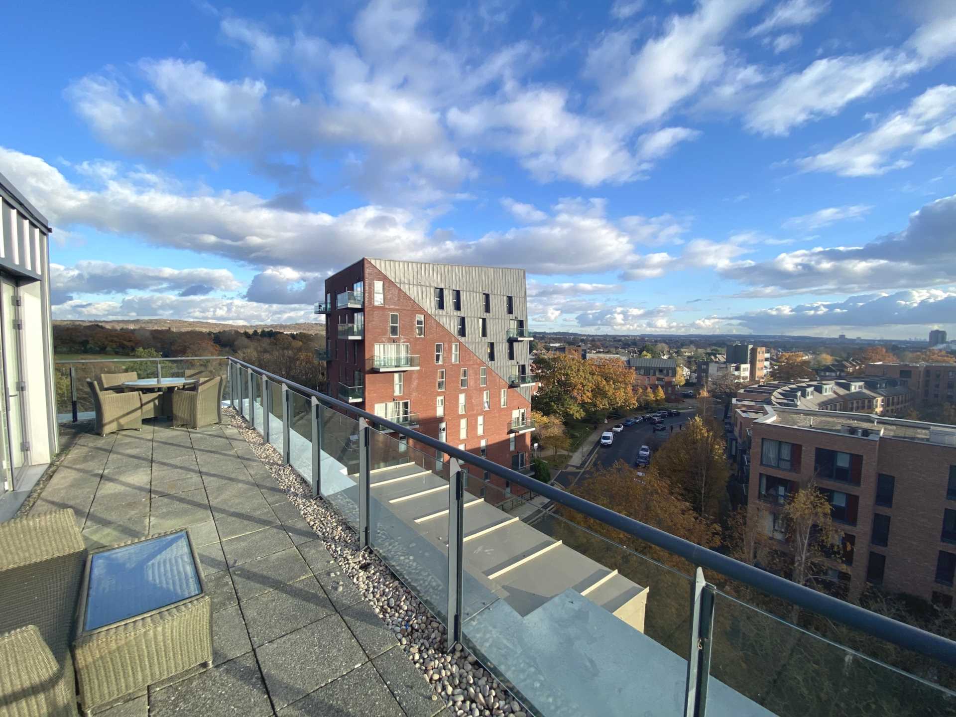 Additional Property Image 1 bedroom Penthouse to rent in Edgware 3