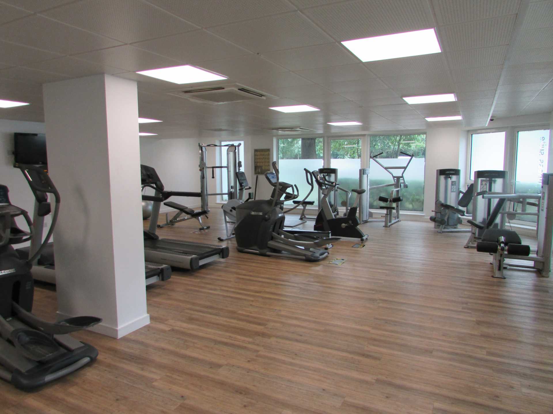 Additional Property Image 1 bedroom Penthouse to rent in Edgware 12