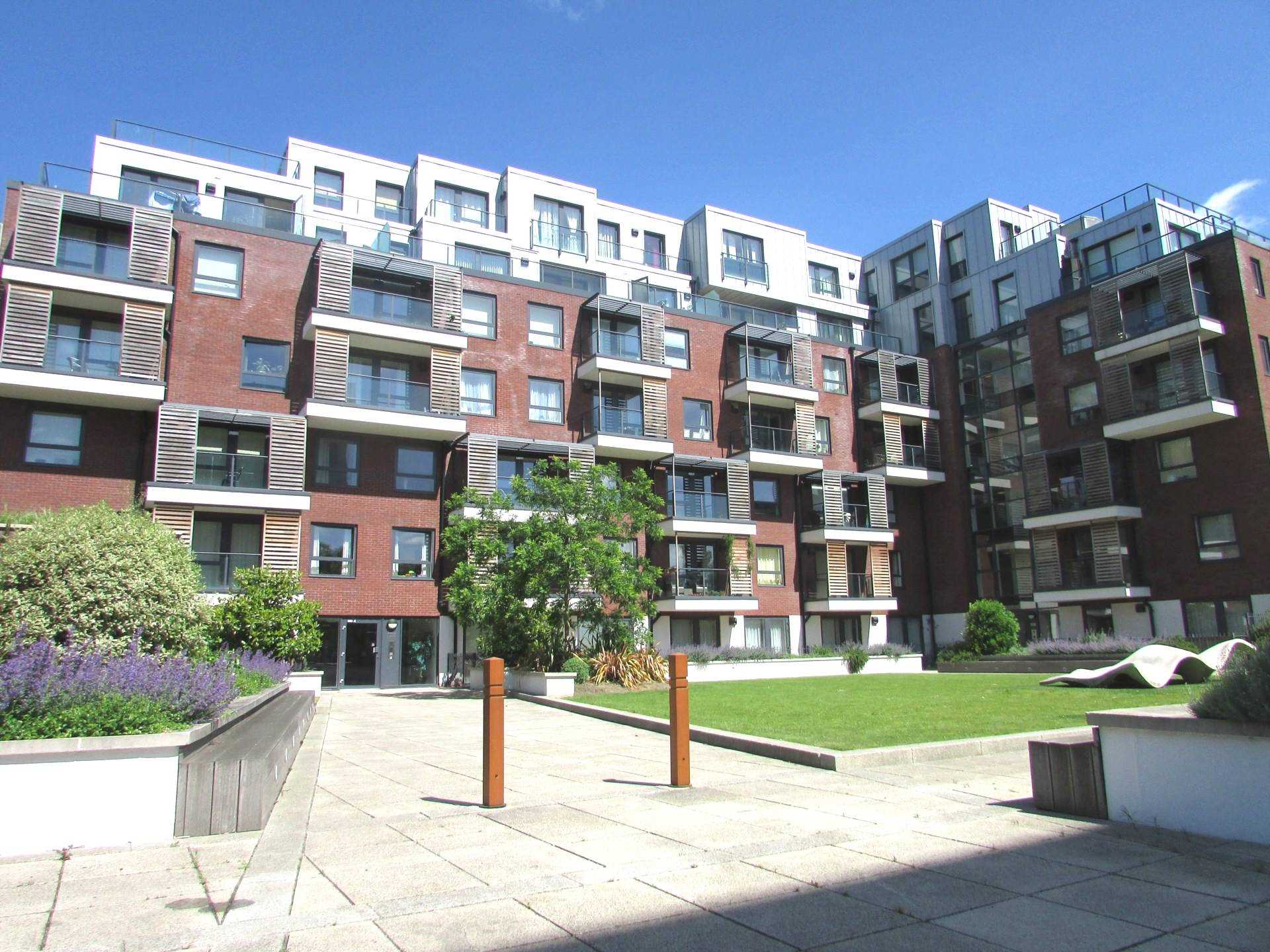 Additional Property Image 1 bedroom Penthouse to rent in Edgware 13