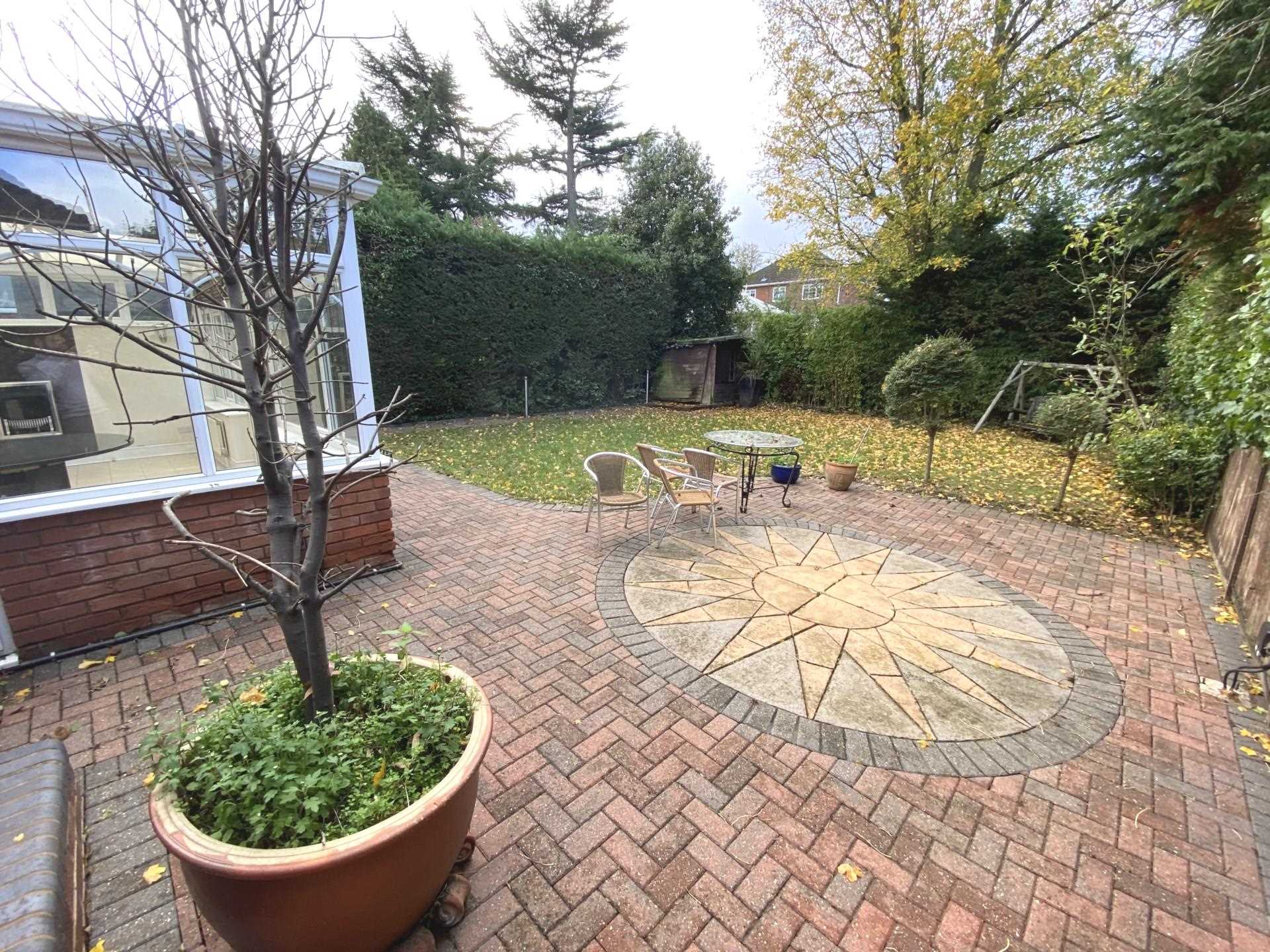 Additional Property Image 5 bedroom Detached to rent in Borehamwood 6
