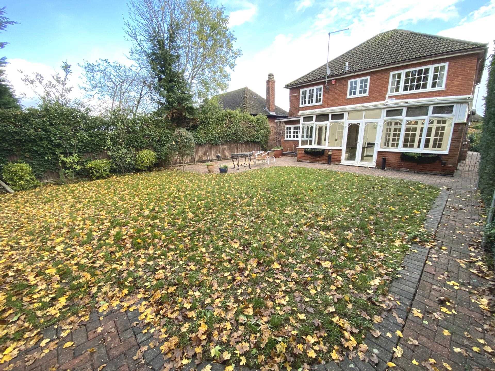Additional Property Image 5 bedroom Detached to rent in Borehamwood 8