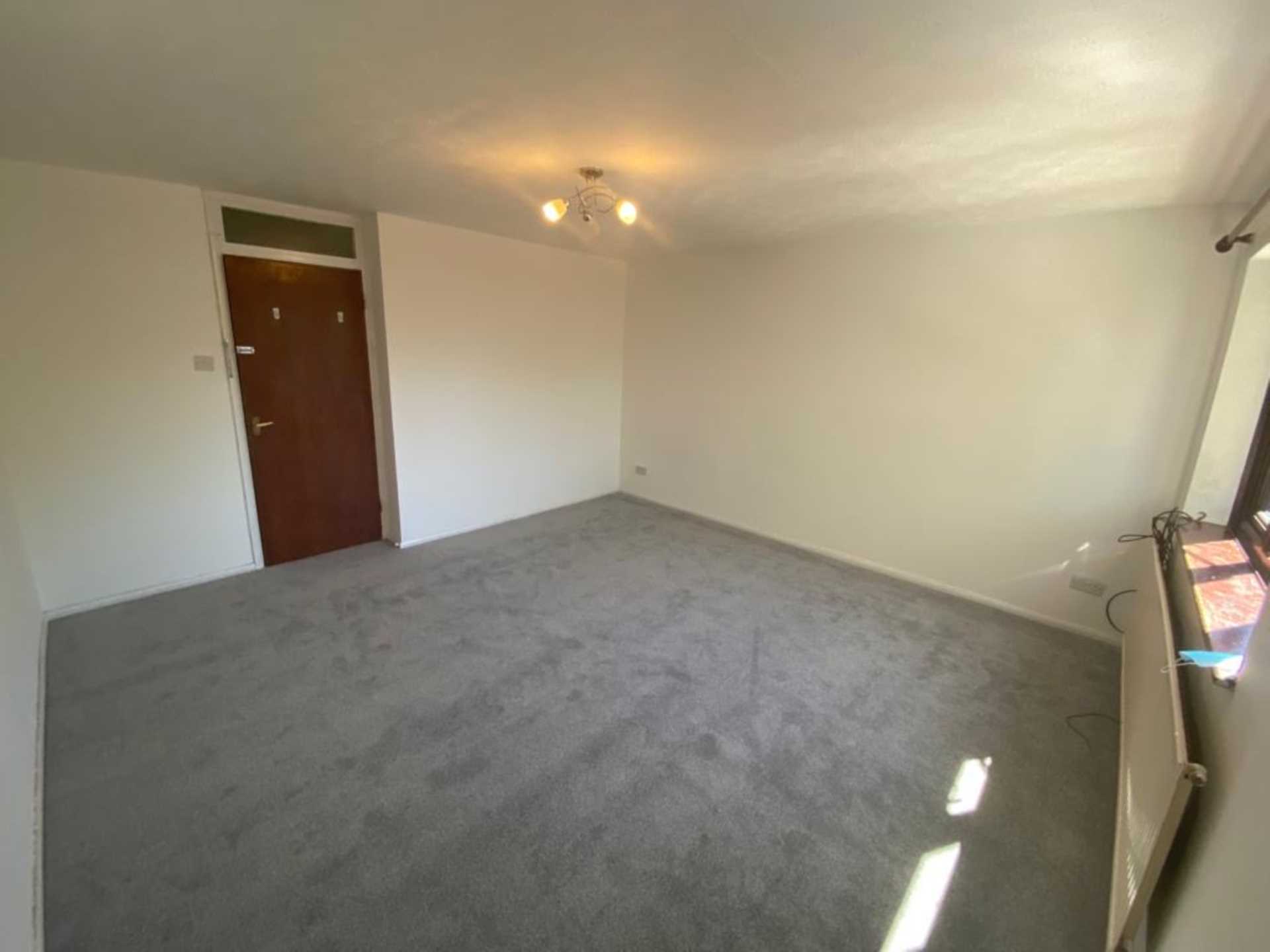 Additional Property Image 2 bedroom Duplex to rent in Borehamwood 3
