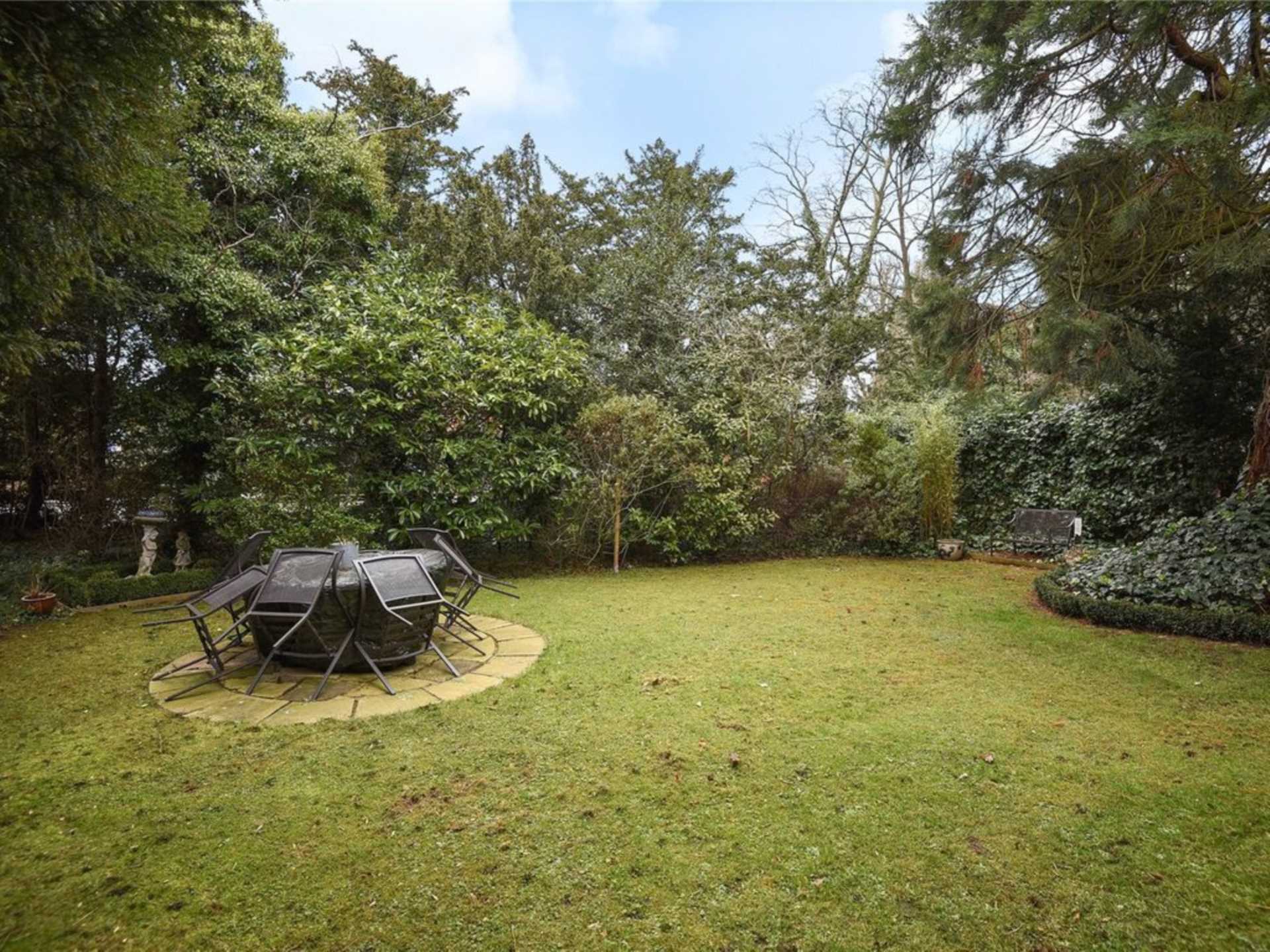 Additional Property Image 3 bedroom Flat to rent in Stanmore 16