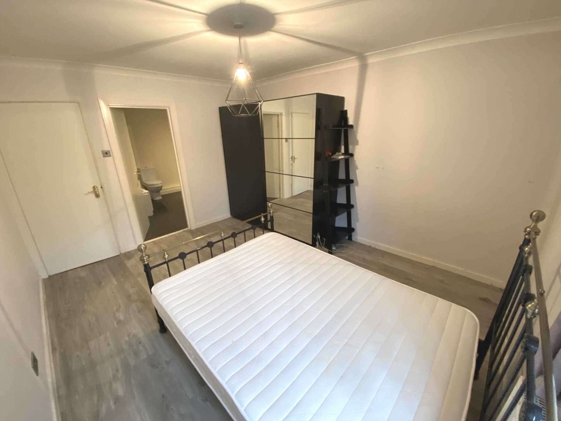 Additional Property Image 2 bedroom Flat to rent in Edgware 8