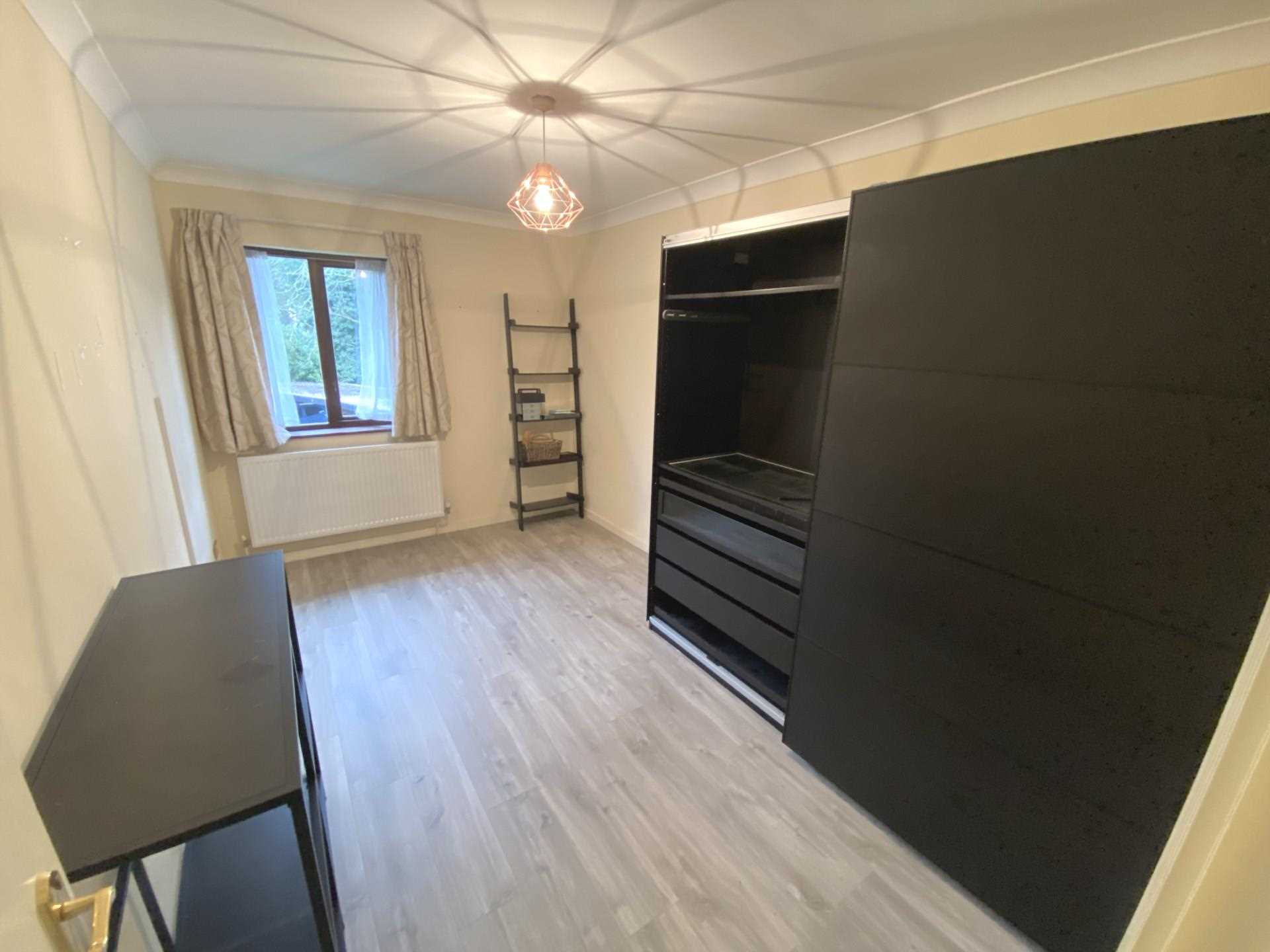 Additional Property Image 2 bedroom Flat to rent in Edgware 10