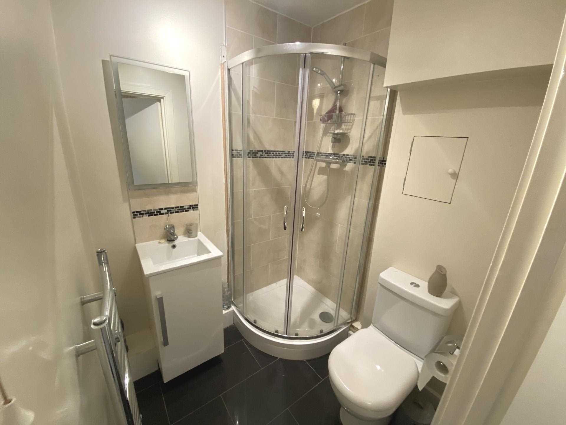 Additional Property Image 2 bedroom Flat to rent in Edgware 11