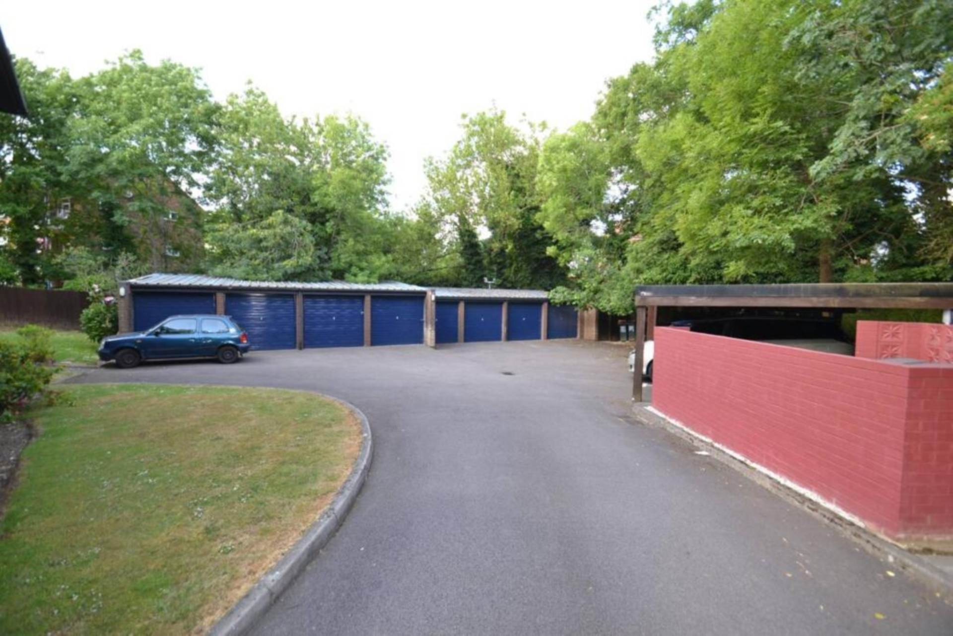Additional Property Image 2 bedroom Flat to rent in Edgware 12