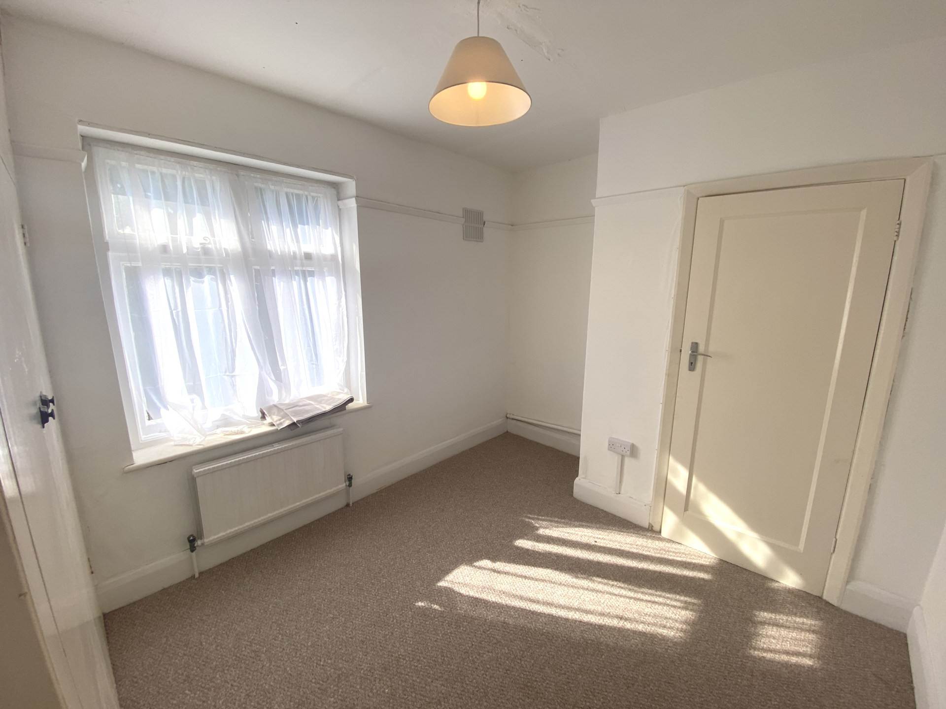 Additional Property Image 4 bedroom Detached to rent in Bushey 9