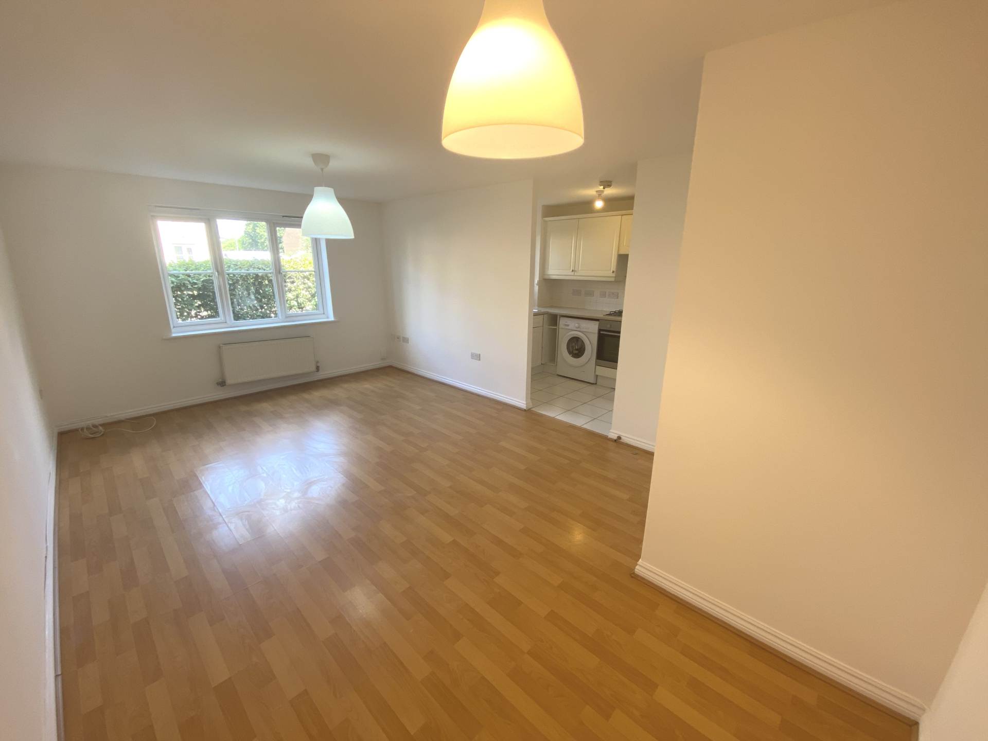 Additional Property Image 2 bedroom Flat to rent in Borehamwood 3