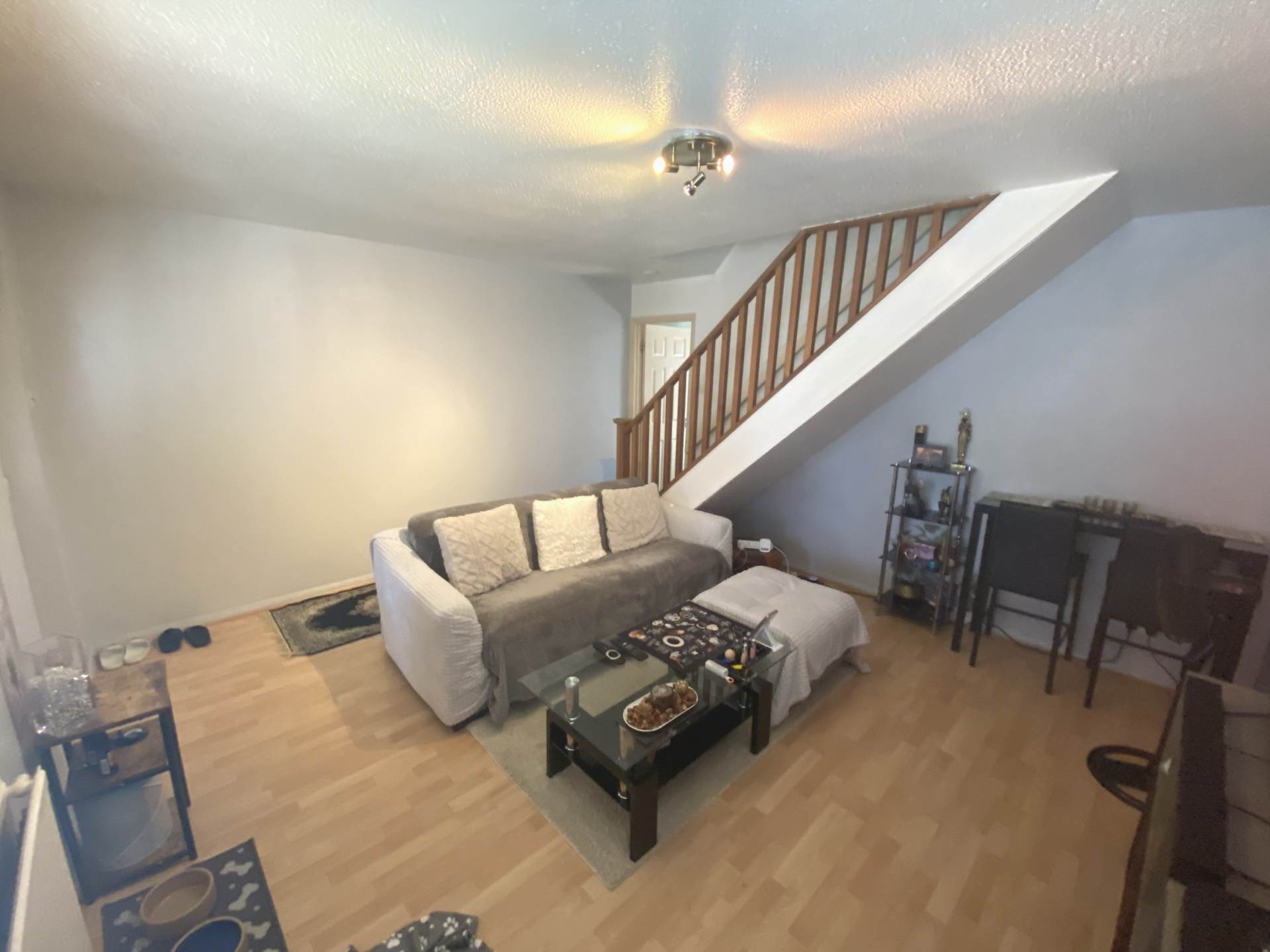 Additional Property Image 3 bedroom Semi Detached to rent in Borehamwood 3