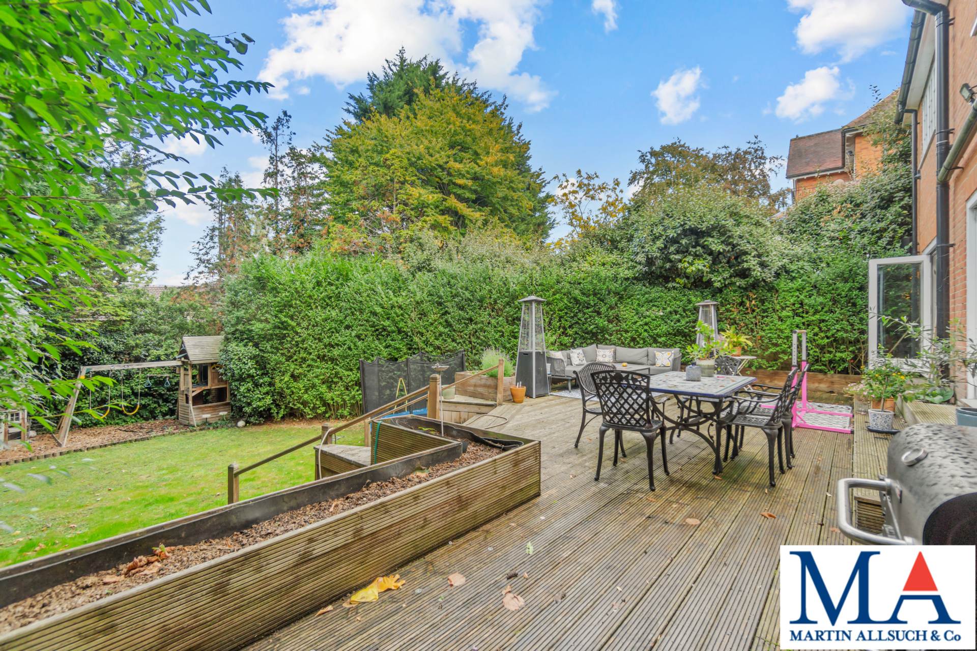 Additional Property Image 5 bedroom Detached to rent in Borehamwood 8