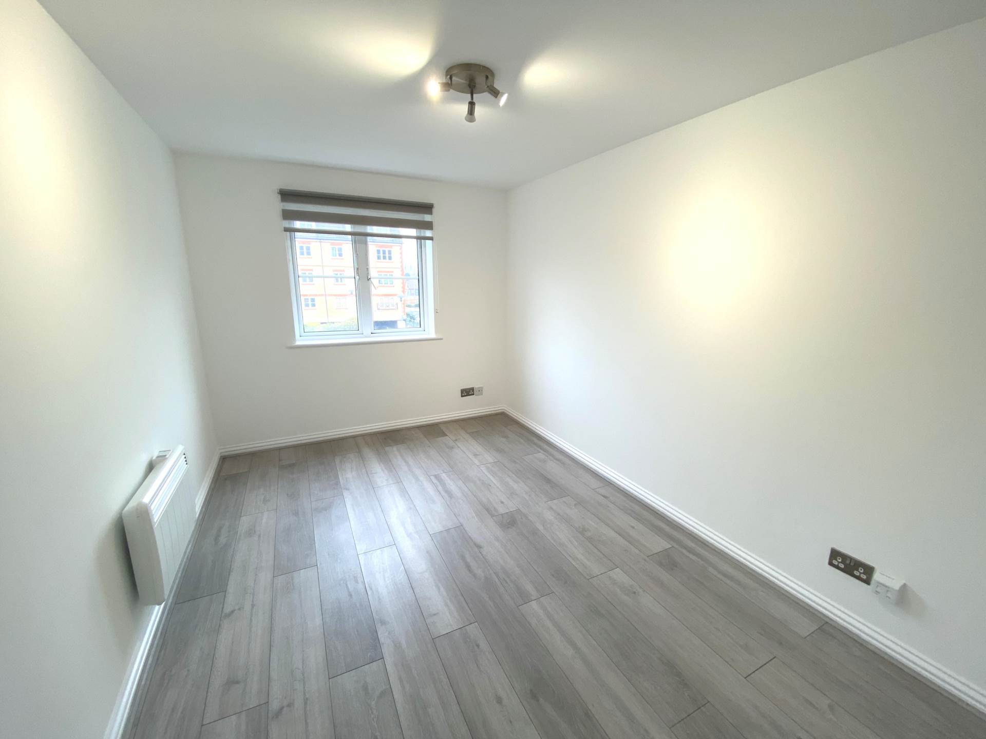 Additional Property Image 2 bedroom Flat to rent in Borehamwood 5