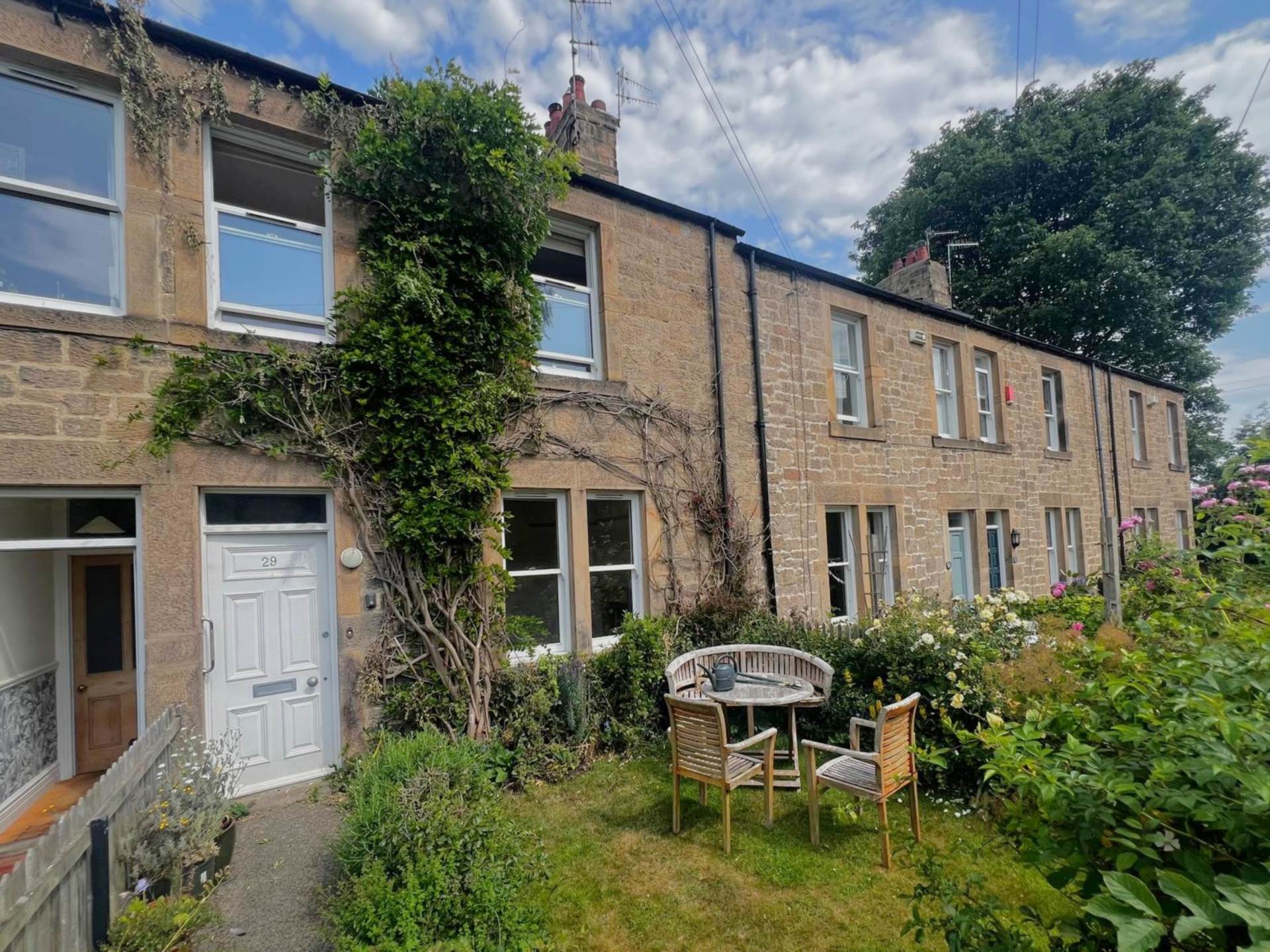 4 bedroom Terraced to rent in Wylam
