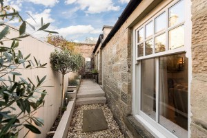 2 bedroom Cottage to rent in Corbridge