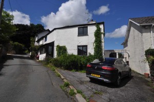 2 bedroom House to rent in South Brent