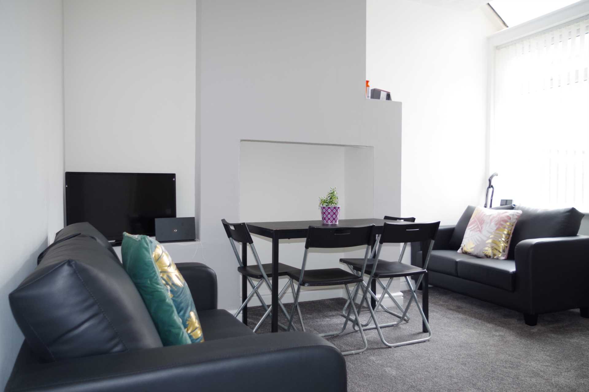 Additional Property Image 3 bedroom Terraced to rent in Salford 2