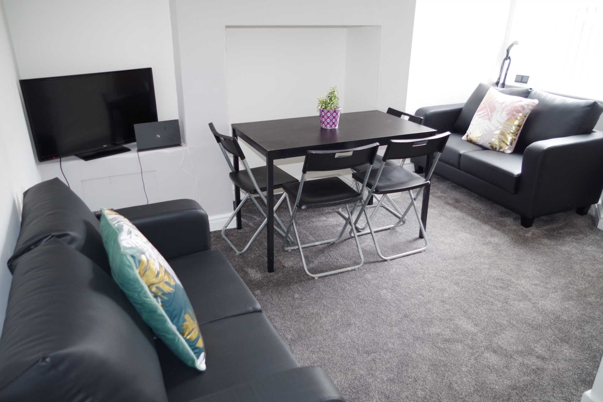 Additional Property Image 3 bedroom Terraced to rent in Salford 7