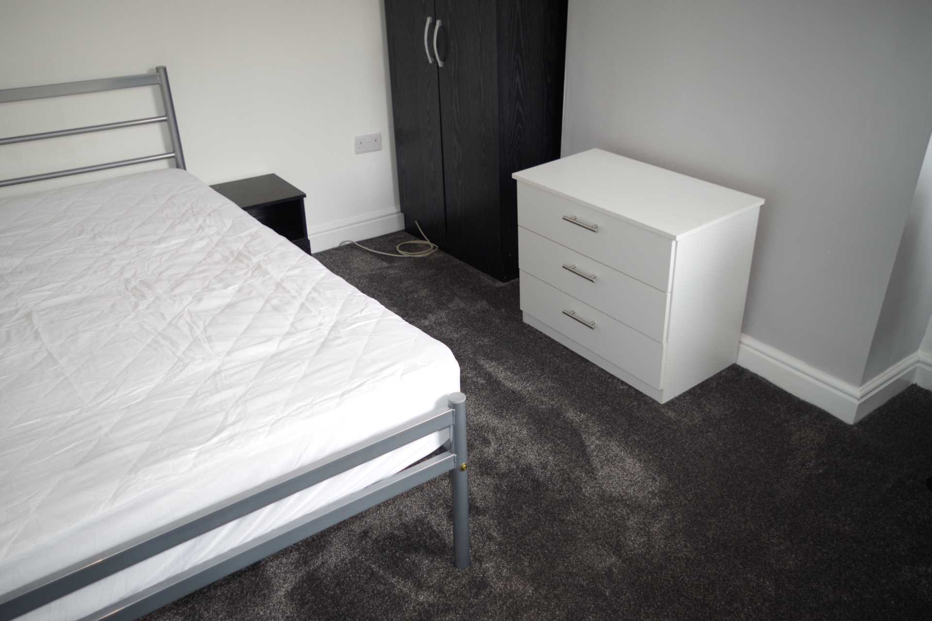 Additional Property Image 3 bedroom Terraced to rent in Salford 11