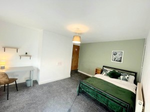 4 bedroom Terraced to rent in Bolton