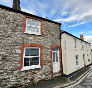 3 bedroom Terraced for sale in Buckfastleigh