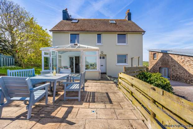 Additional Property Image 7 bedroom Detached for sale in Dartmouth 4