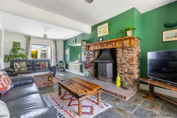 Additional Property Image 7 bedroom Detached for sale in Dartmouth 5