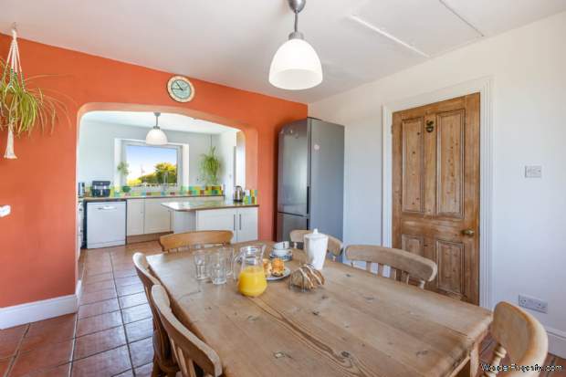 Additional Property Image 7 bedroom Detached for sale in Dartmouth 6