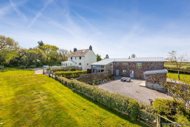 Additional Property Image 7 bedroom Detached for sale in Dartmouth 11