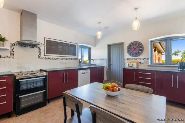 Additional Property Image 7 bedroom Detached for sale in Dartmouth 14