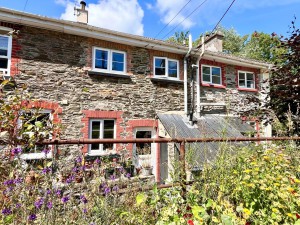 3 bedroom Terraced for sale in Buckfastleigh
