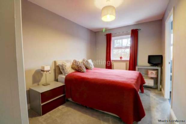 Additional Property Image 4 bedroom Town House to rent in Durham 6