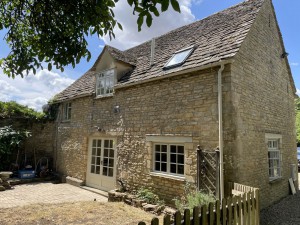 2 bedroom Cottage to rent in Carterton