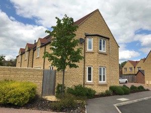 3 bedroom Semi Detached to rent in Witney