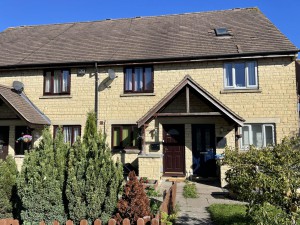 2 bedroom Terraced to rent in Witney